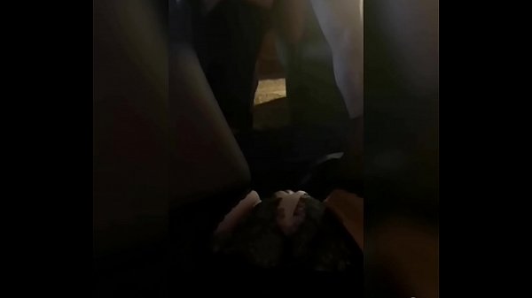 Heiße MJM. Ehemann fickt Freundin vor seiner Frau. Die Muschi der Ehefrau wird feucht, ihre schmutzigen Fantasien verwirren den Verstand