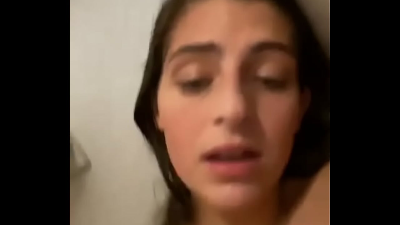 Blauäugige Hottie, kurze Sexvideos für Zuhause, eine Auswahl von