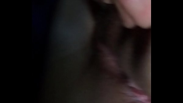 Mit einer Freundin im Auto